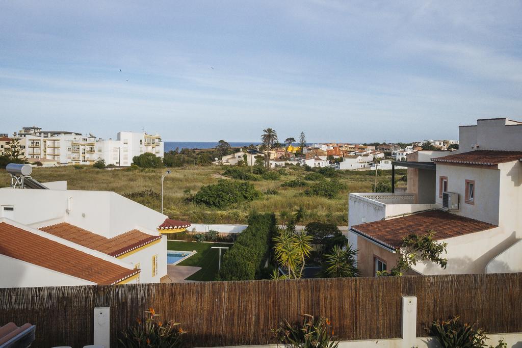 Holiday Lagos Exterior photo